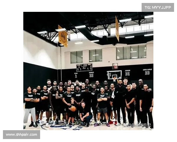 NBA 新秀杨瀚森空降青岛 助力李宁全国小学生篮球训练营 NBA 新秀杨瀚森空降青岛 助力李宁全国小学生篮球训练营